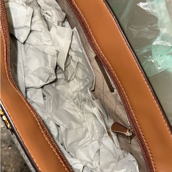 Michael Kors Carmen Vanilla Large Top Zip Tote Shoulder Bag MK Signature - Picture 5 of 8